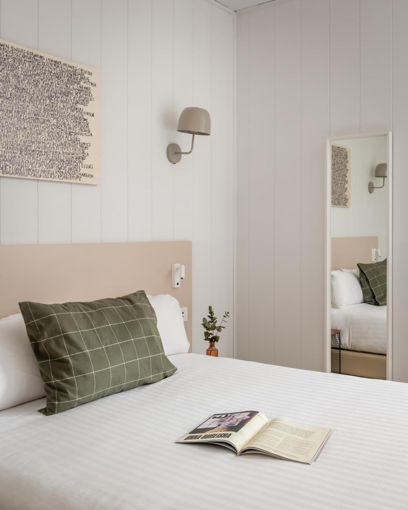 Hotel Bypillow Erba 2*