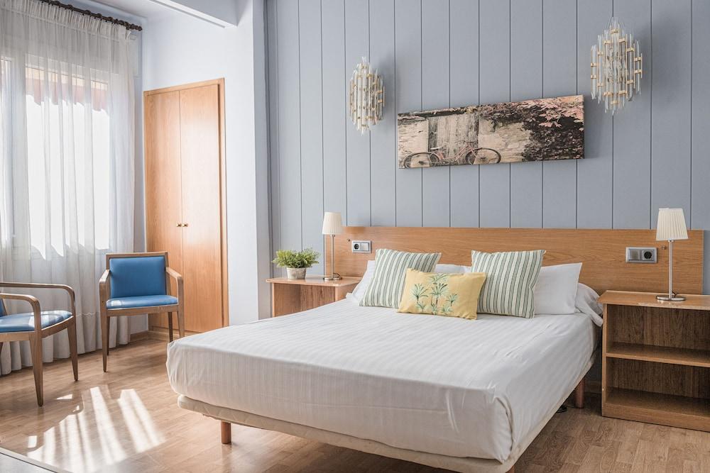 Hotel Bypillow Erba Gerona